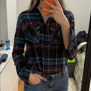 Cropped 90s flannel long sleeve